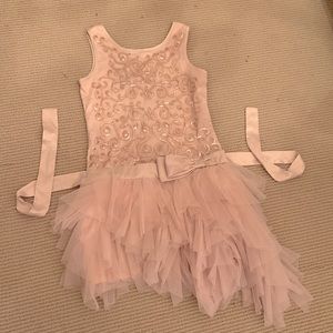 Beautiful girls dress!